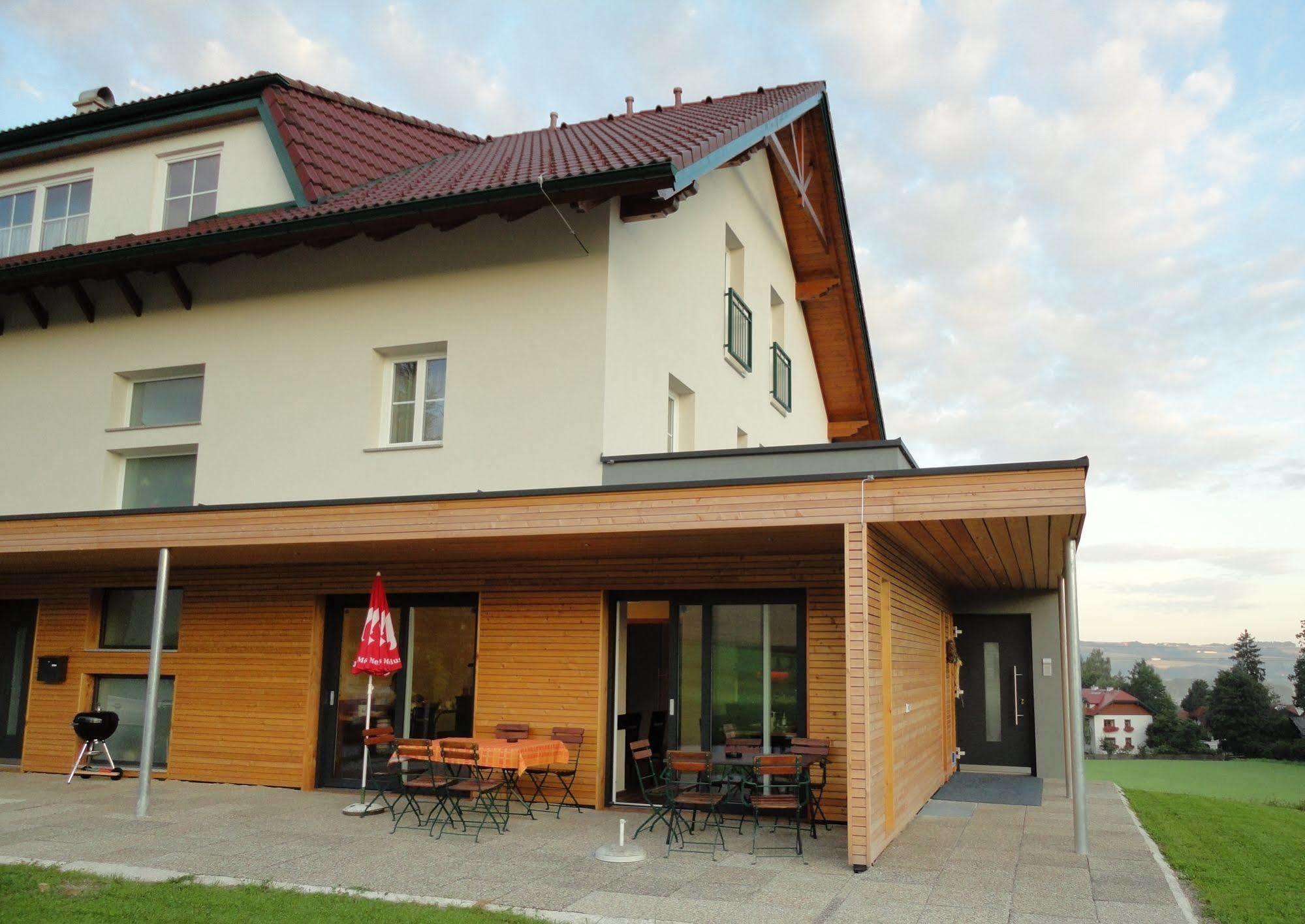 Pension Jageredt Nussbach Exterior photo