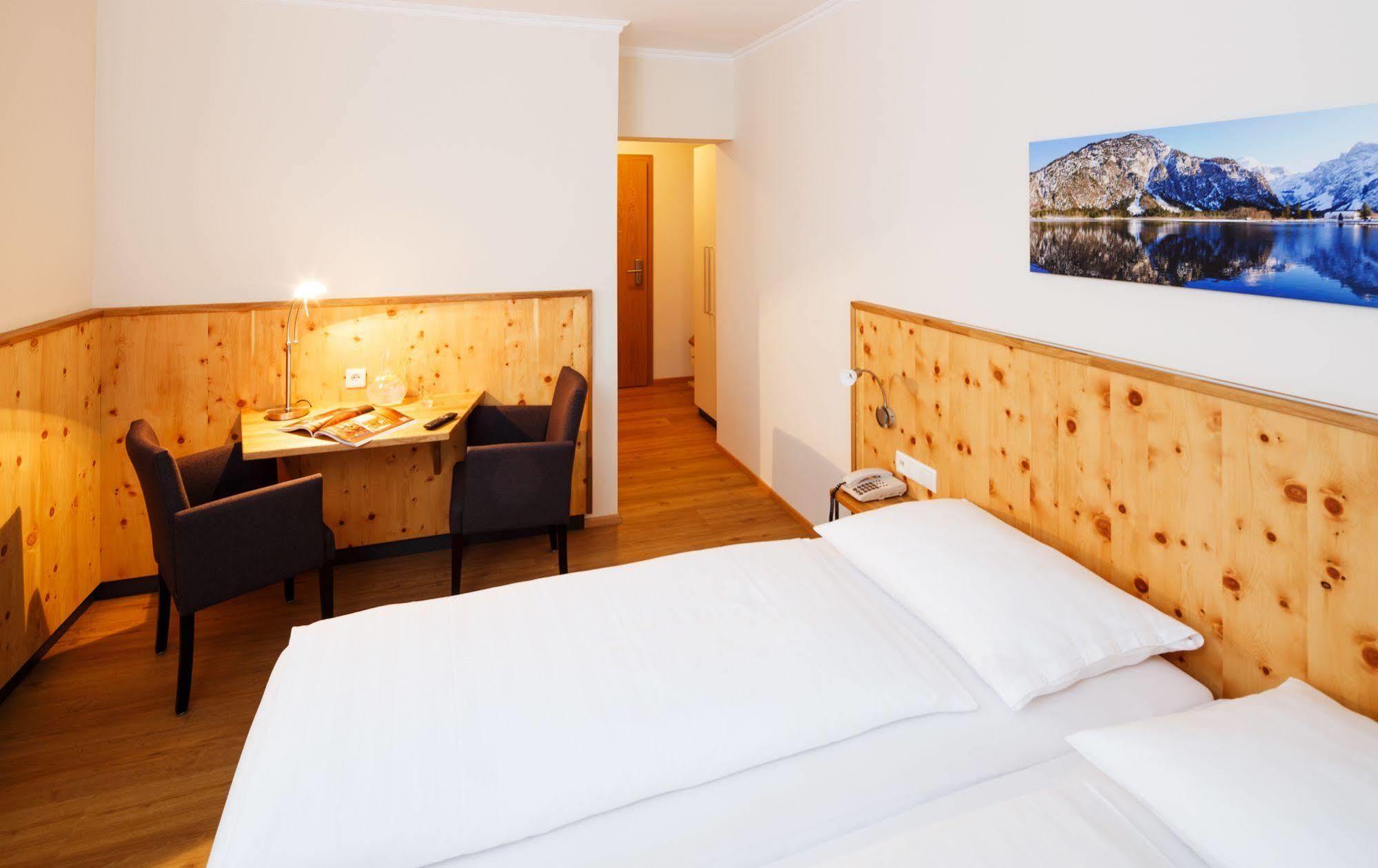 Pension Jageredt Nussbach Exterior photo