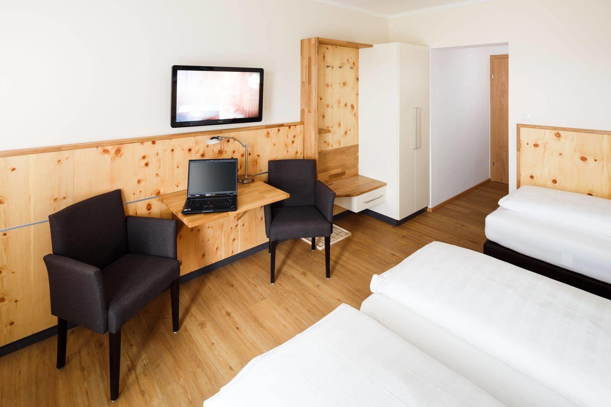 Pension Jageredt Nussbach Exterior photo