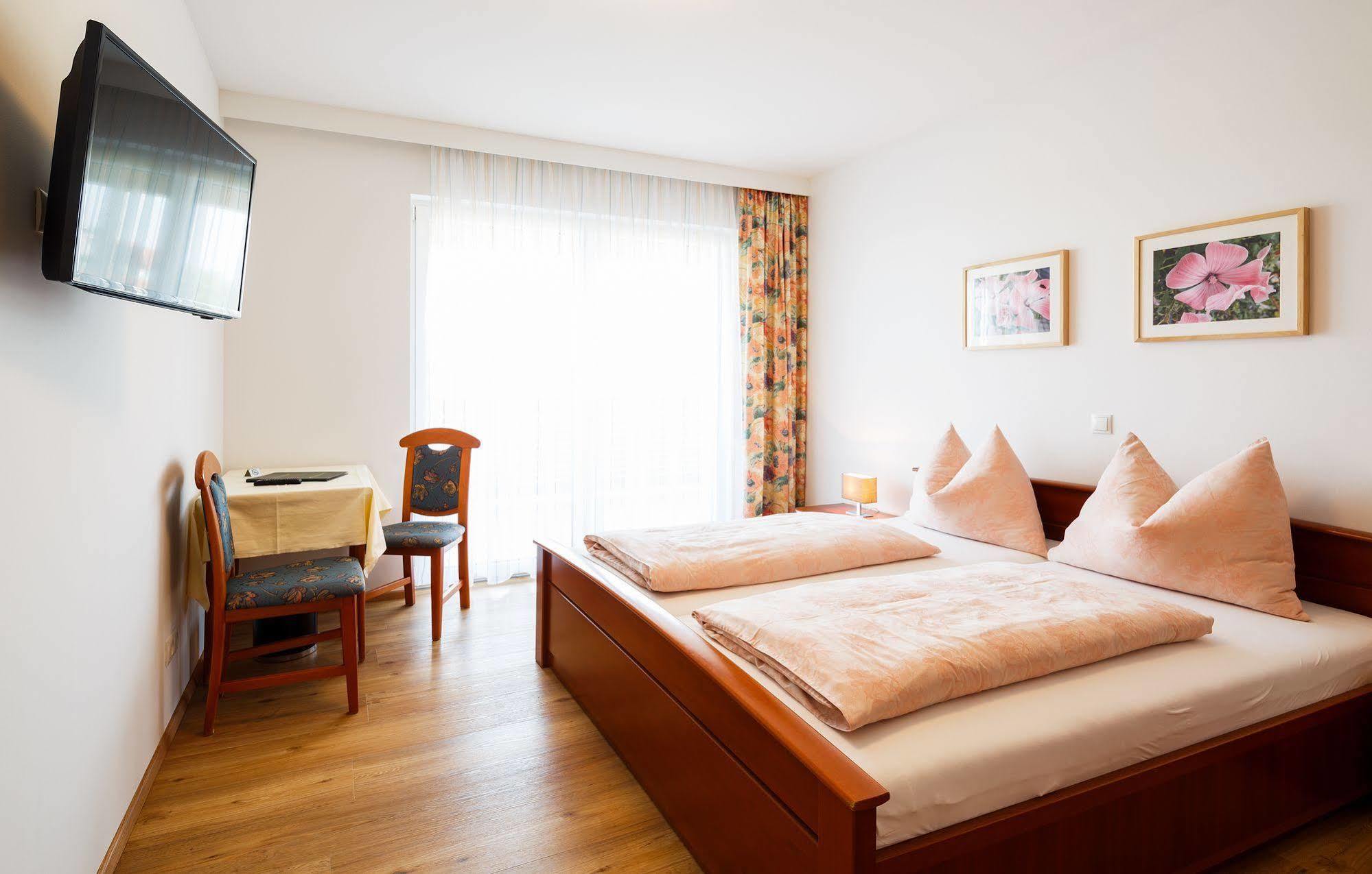 Pension Jageredt Nussbach Exterior photo